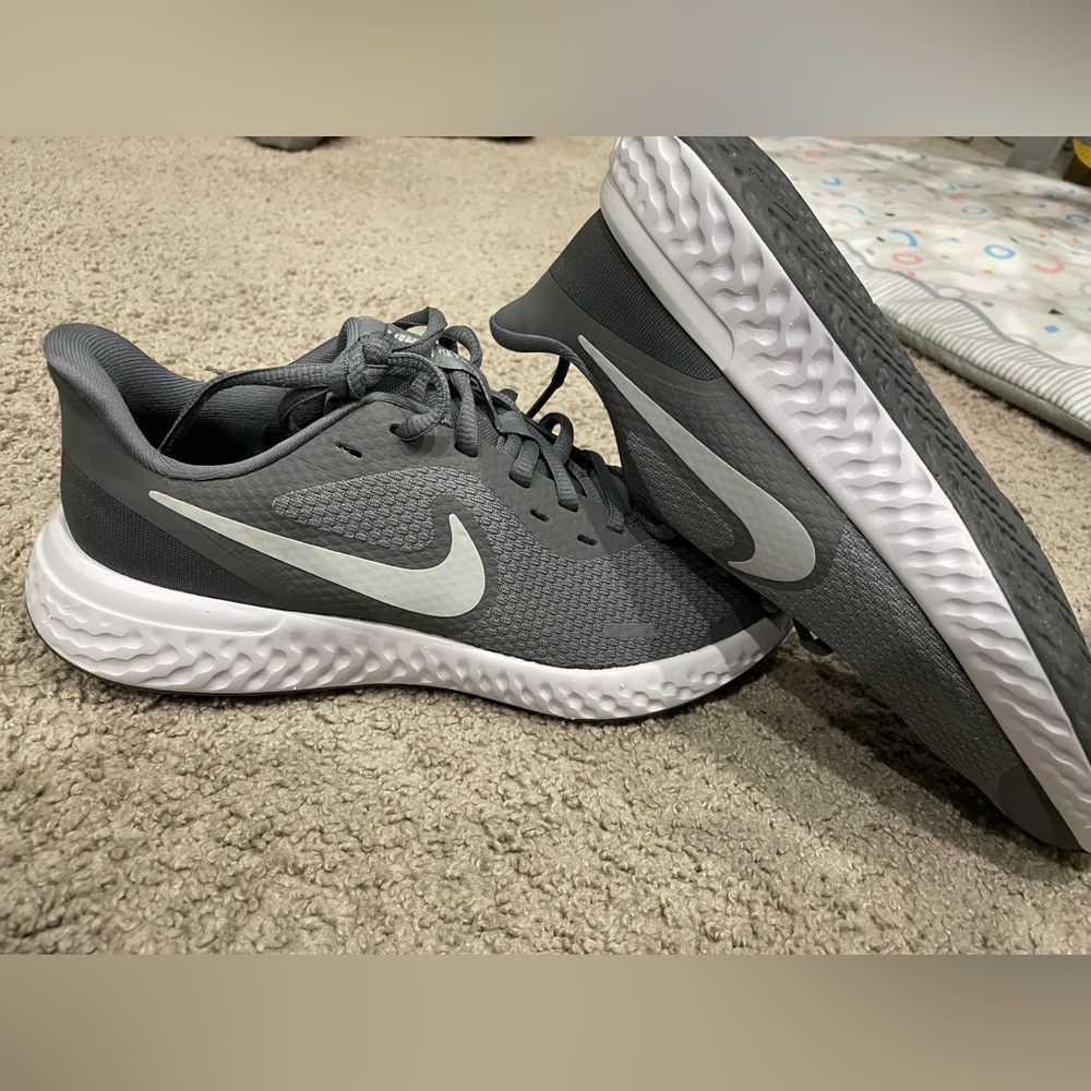 Nike revolution kids (5Y)
